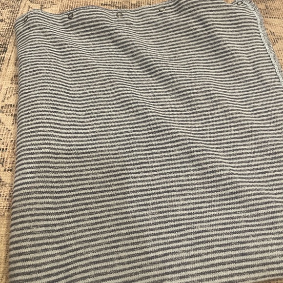 Lululemon Vinyasa Scarf *Rulu blue gray stripes - Picture 8 of 8